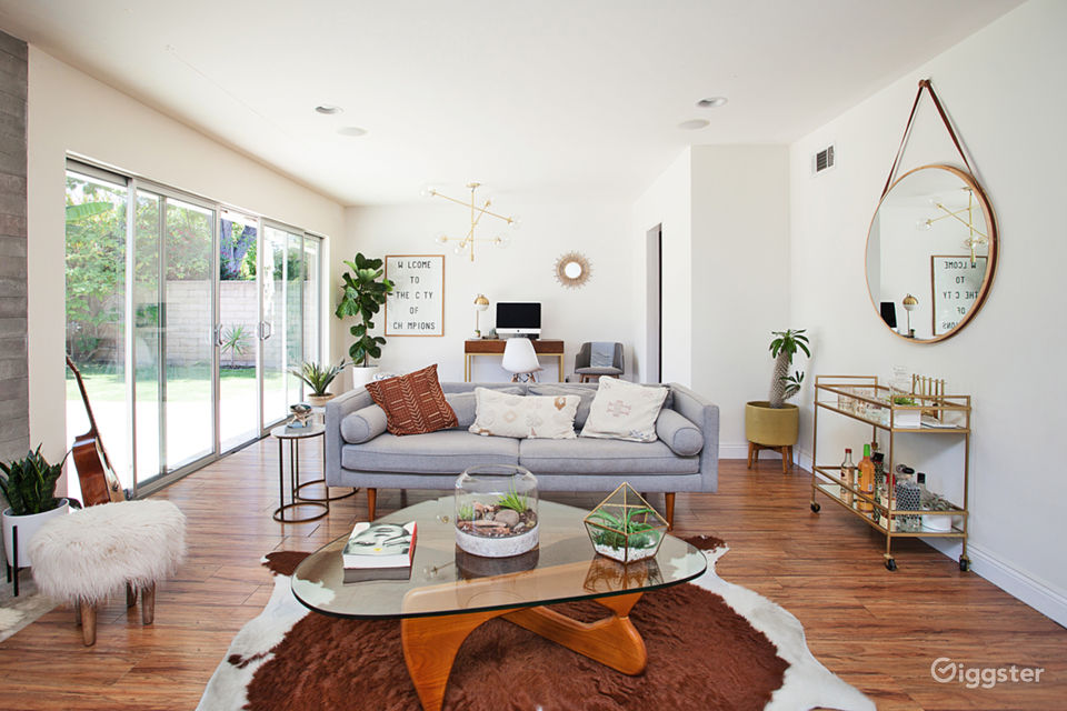 Charming Mid-Century Home near Canoga Park Los Angeles Rental