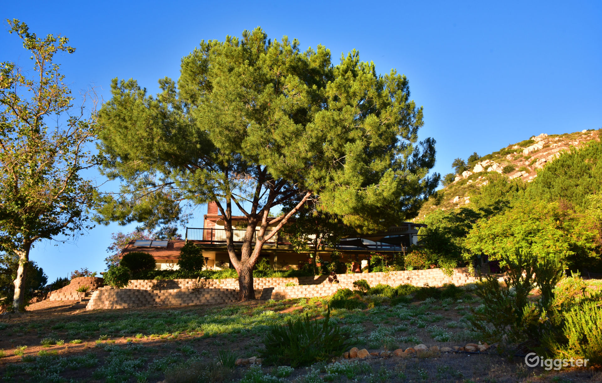 Large Country House on 28 Acres with Great Views Rent this location