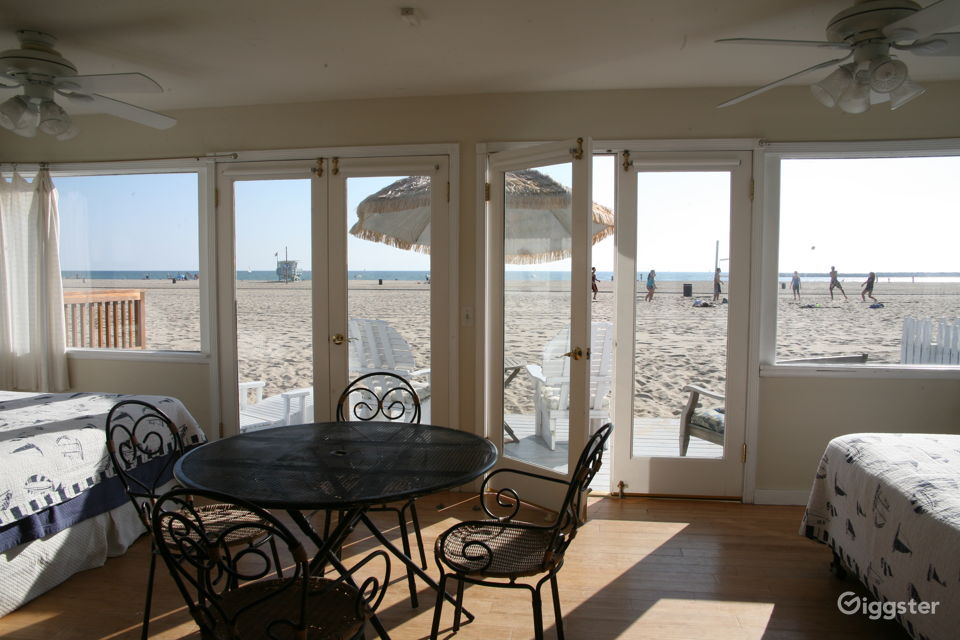 Throwback Los Angeles Beach House Rent this location on Giggster