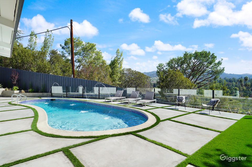 Modern Tarzana Estate with Pool & Jetliner Views Rent this location