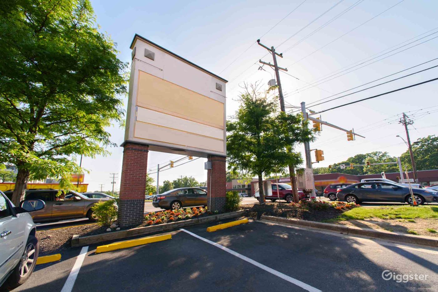 Wonderful Shopping Mall in Takoma Park Rent this location on Giggster