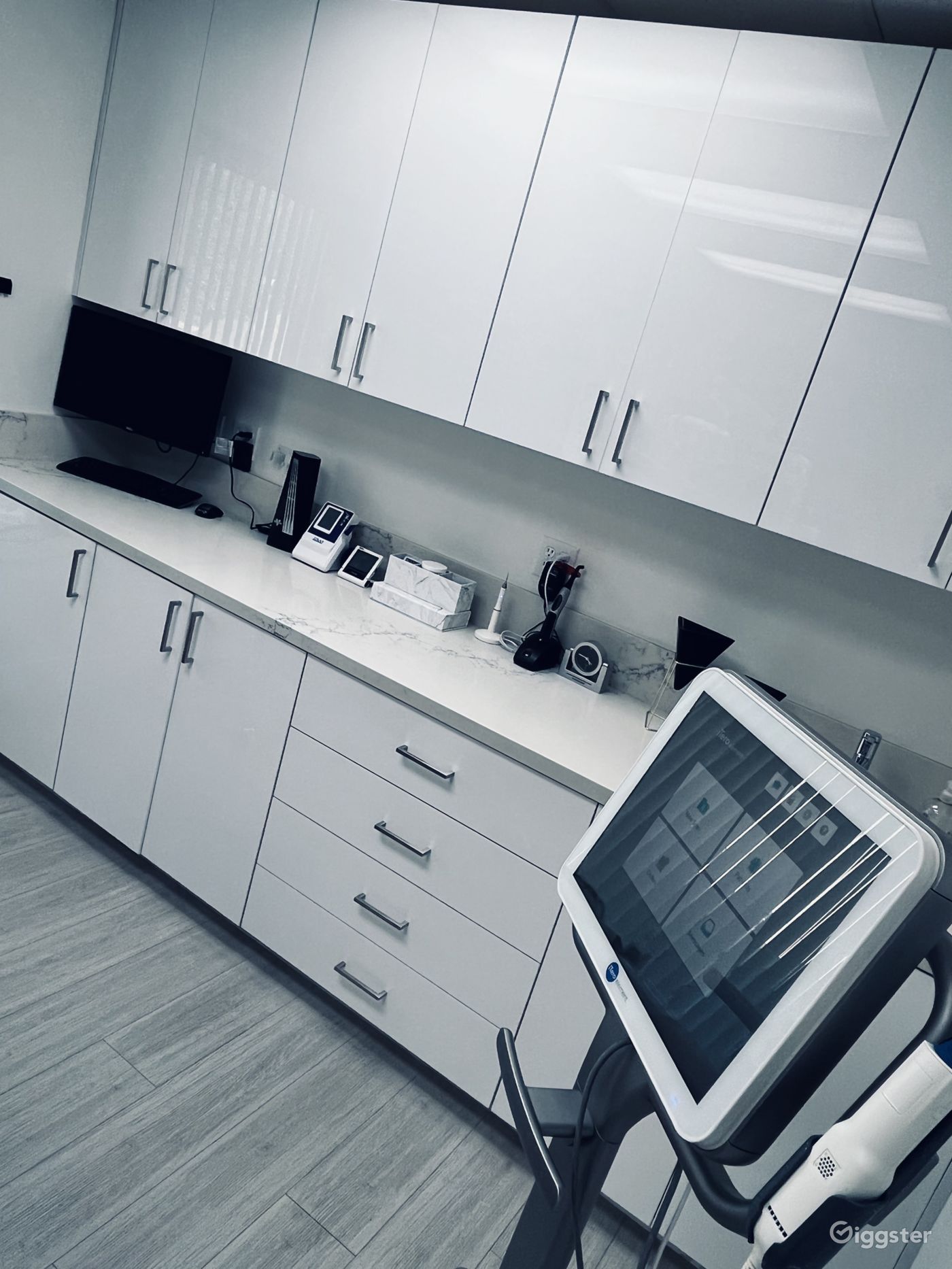 Boutique dental office in Beverly Hills Rent this location on Giggster