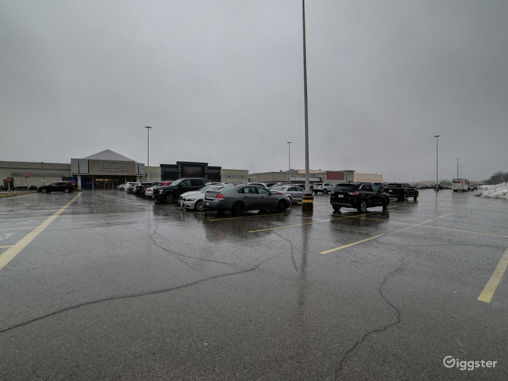 Large exterior parking lot in Burlington Rent this location on Giggster
