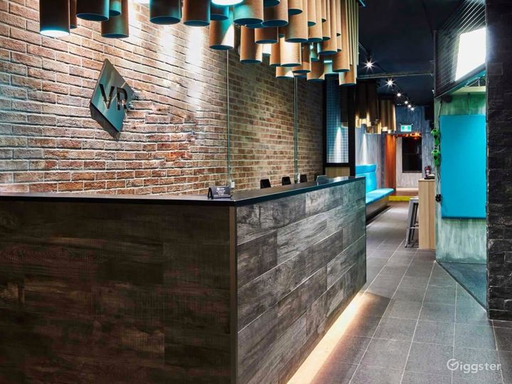 Virtual Reality Experience Center in Toronto Rent this location on