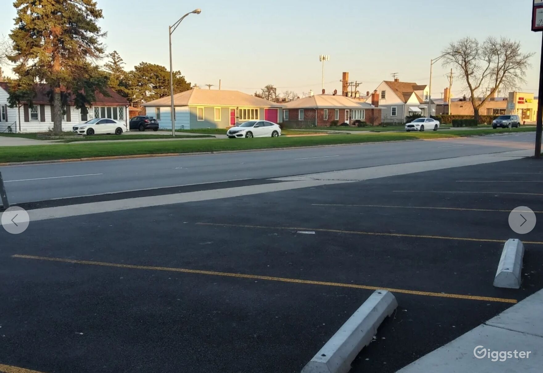 Great Place a mile from OHare Rent this location on Giggster