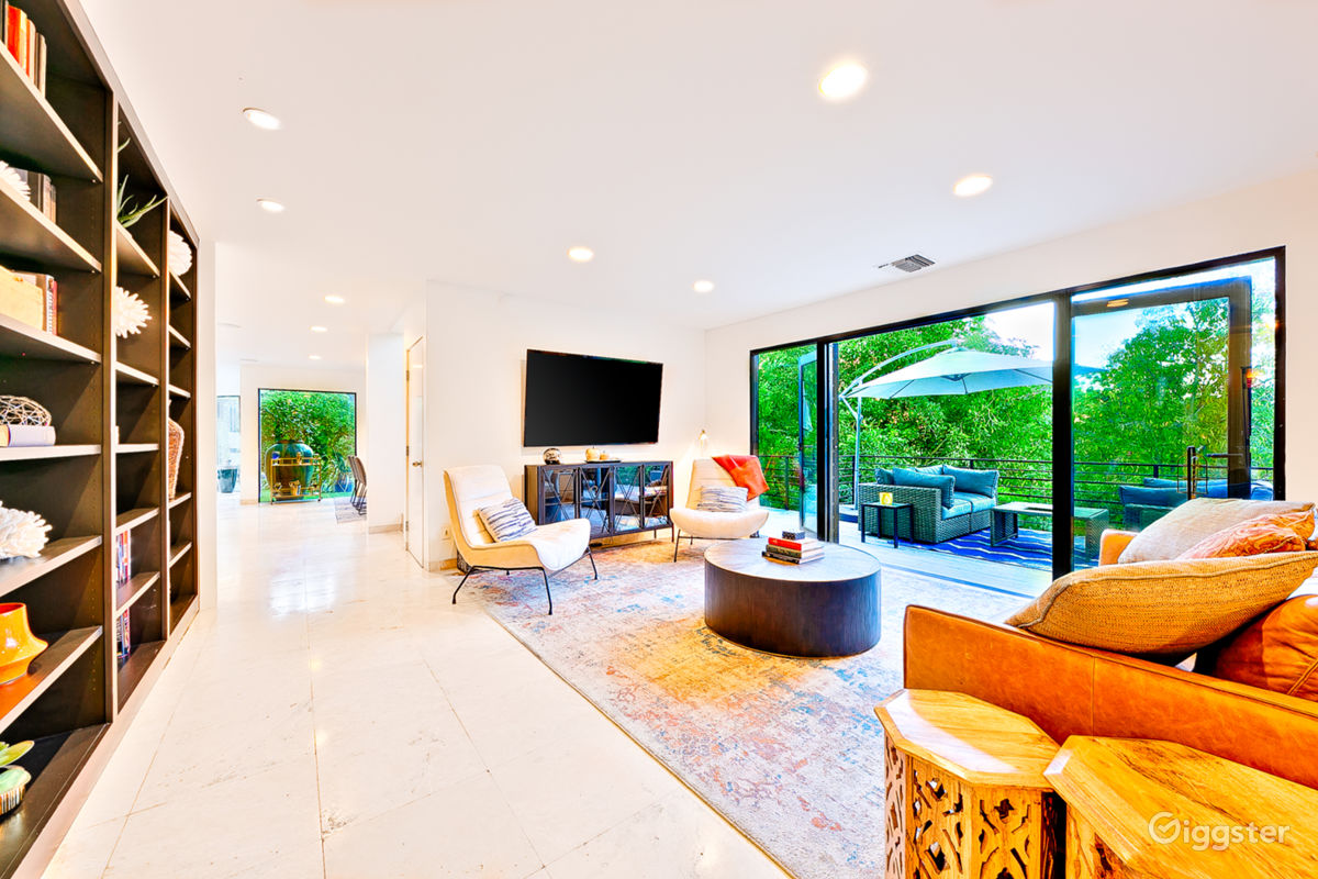 Casa Royal Beverly Hills Rent this location on Giggster