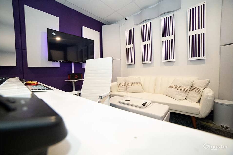 Las Vegas Recording Studio Rent this location on Giggster