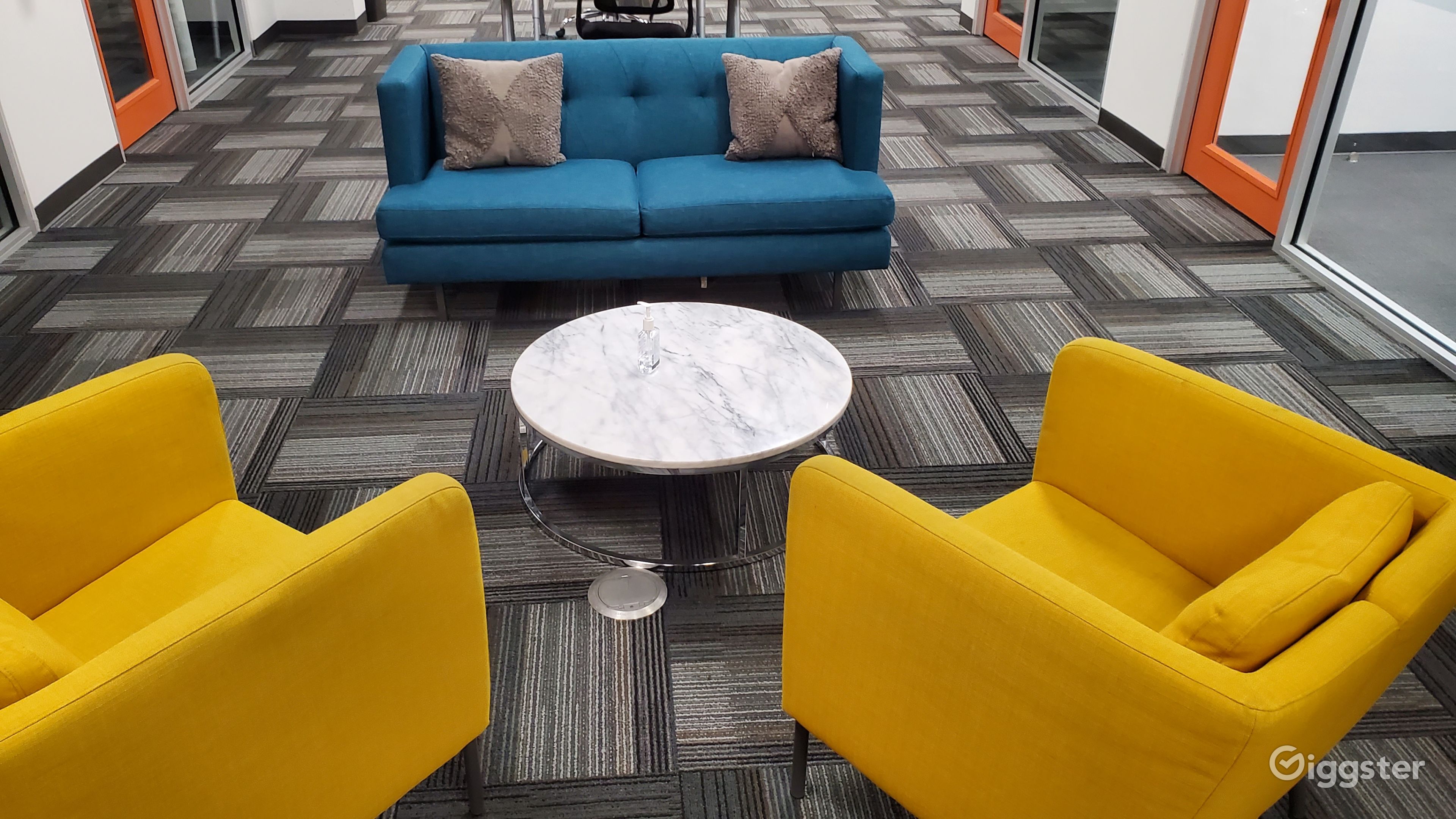 Downtown Film Photography Studio Rent this location on Giggster