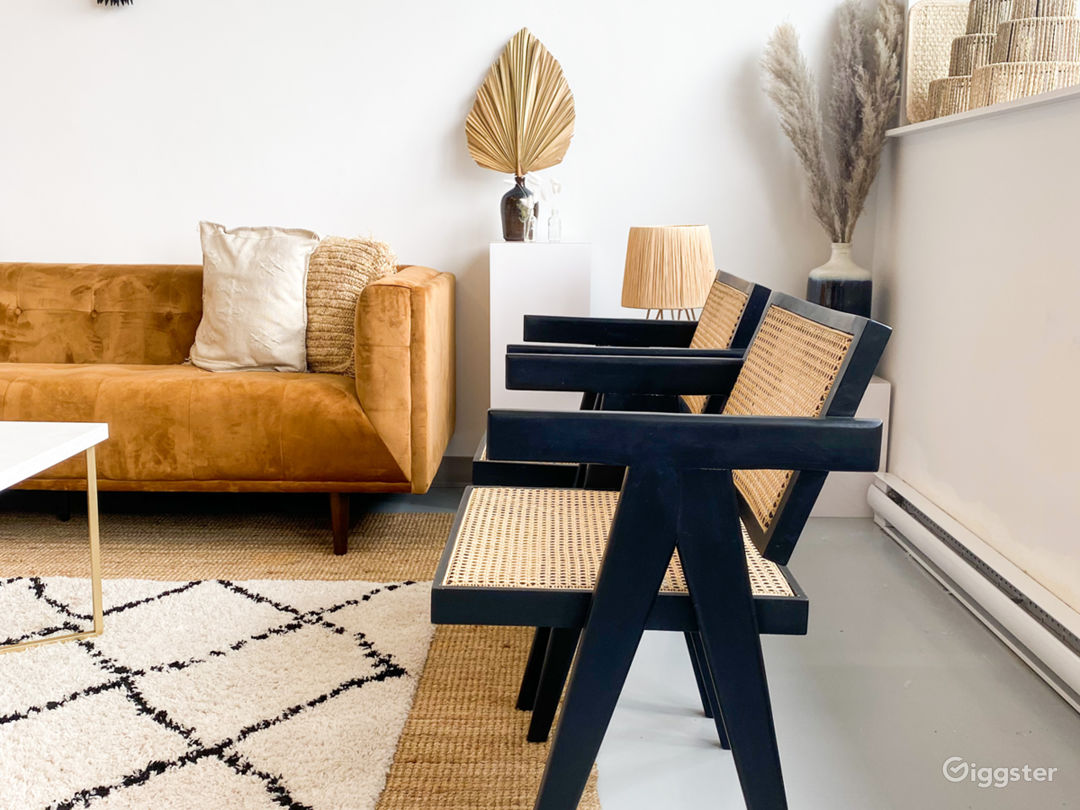  Montreal Boho Studio: Bright & Versatile - 2100sf  