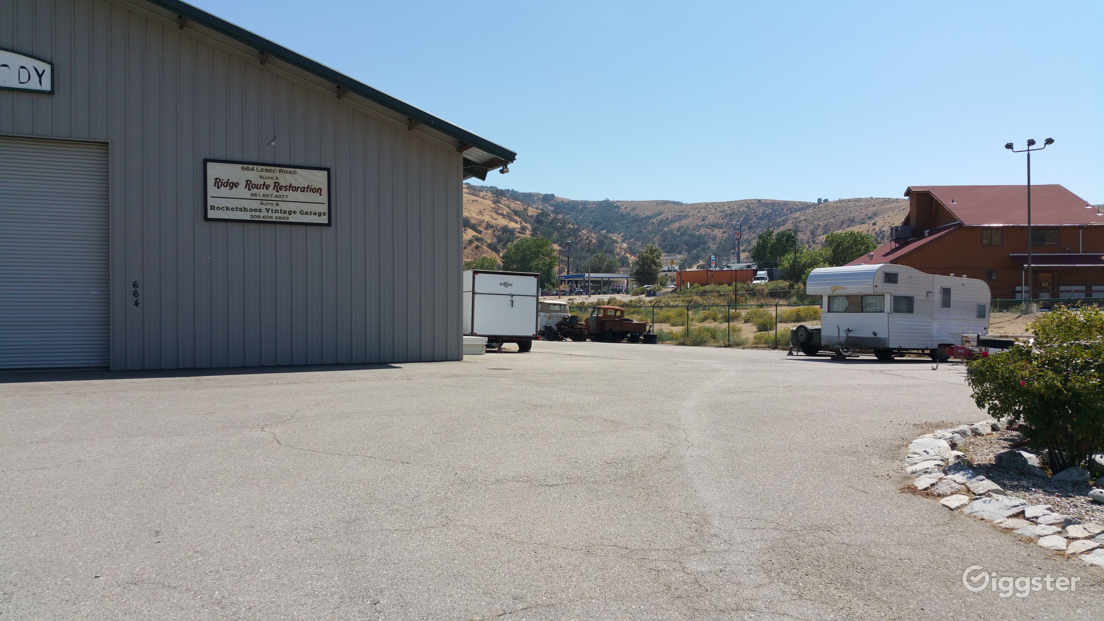 Classic Car Warehouse Rent this location on Giggster