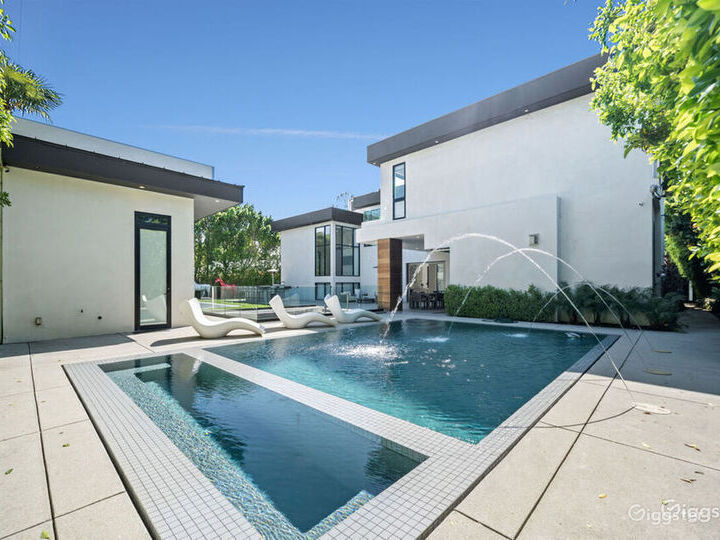 Pool Rental Exquisite Encino Haven Rent this location on Giggster