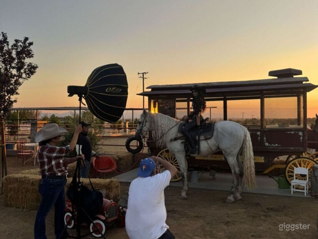 Golden sunsets with mountain view. Where dreams meet reality | Rent ...