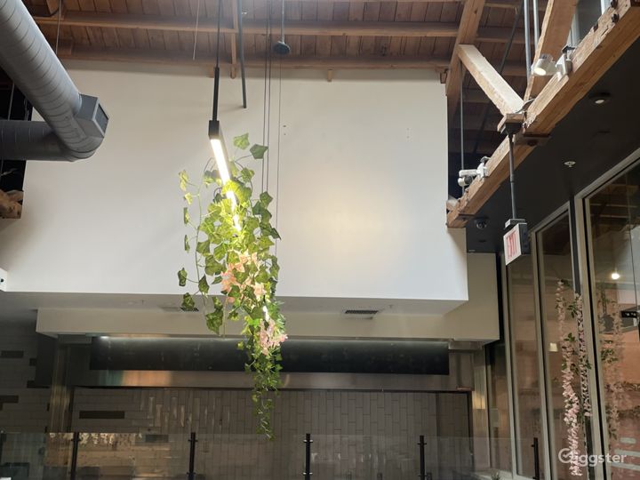 Boutique Hollywood Restaurant Rent this location on Giggster