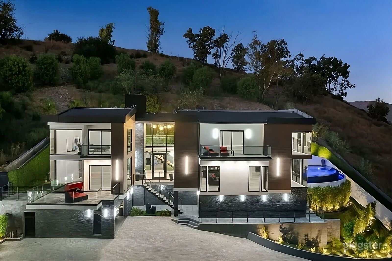 Luxury LA Event Space with Infinity Pool & Skyline Views