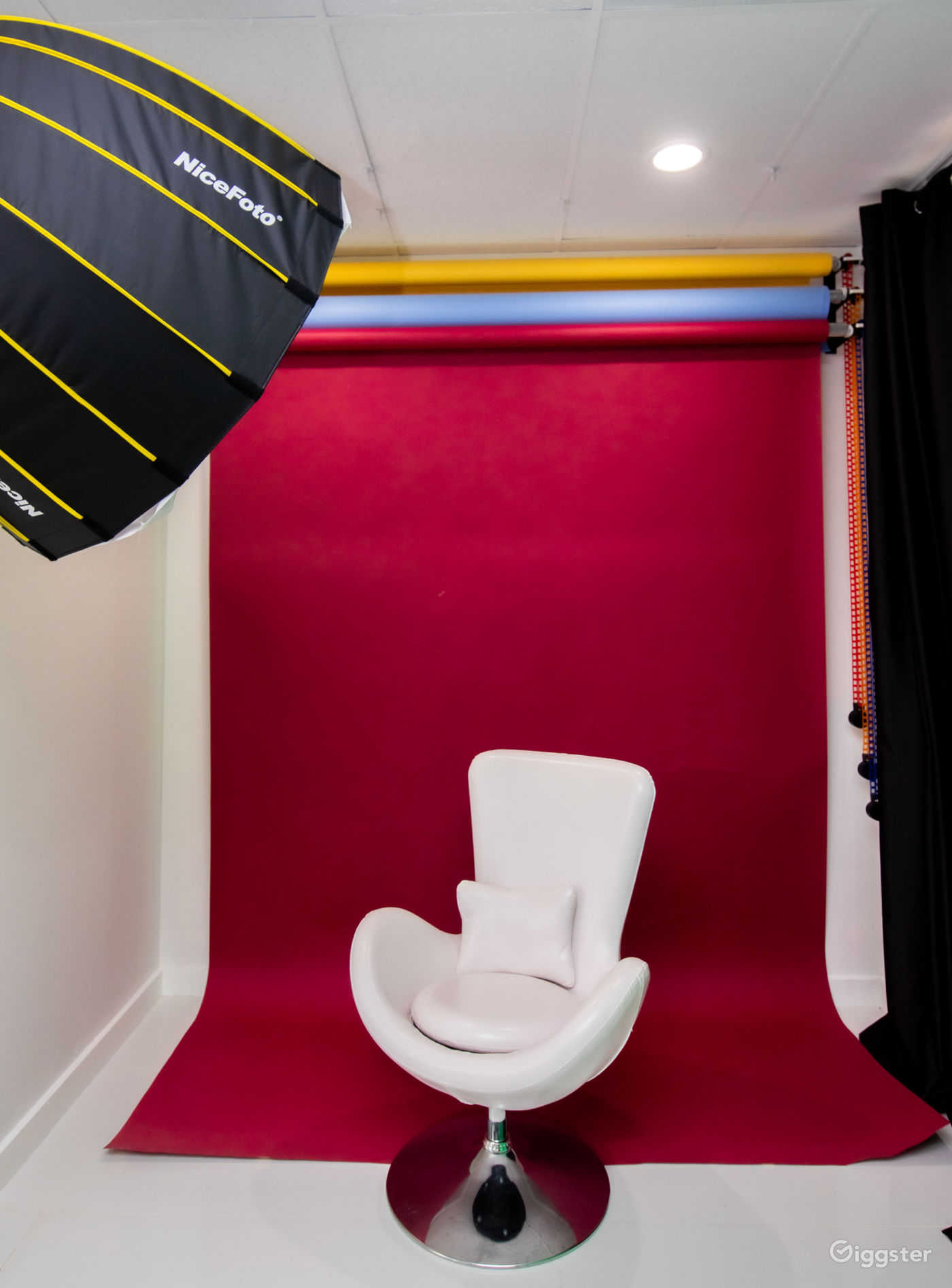 Modern Photography and Videography Studio Rent this location on Giggster