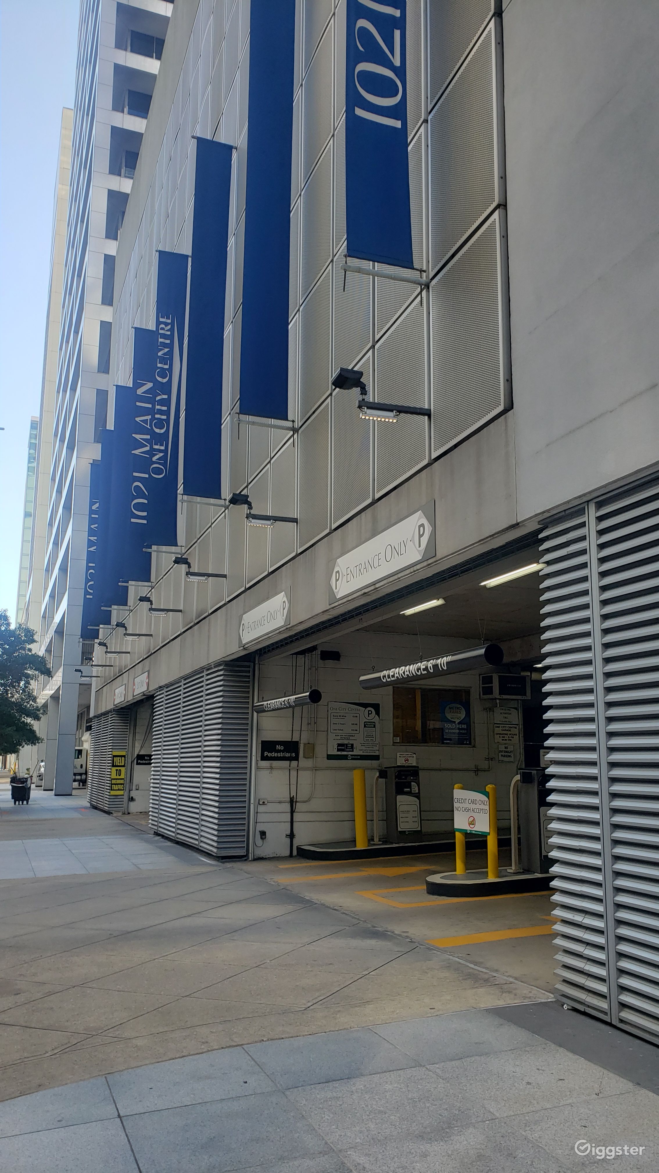 Downtown Houston rooftop parking garage with skyline view Rent this