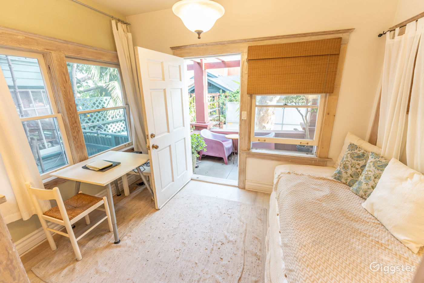 Venice Beach Beautiful First Floor Apartment Rent this location on