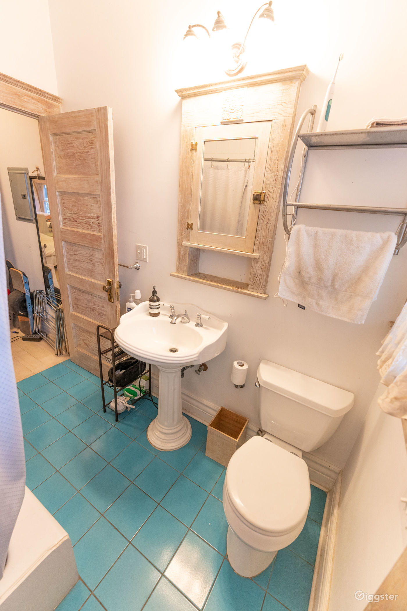 Venice Beach Beautiful First Floor Apartment Rent this location on