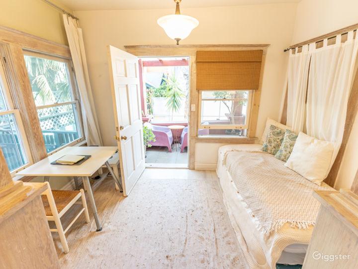 Venice Beach Beautiful First Floor Apartment Rent this location on