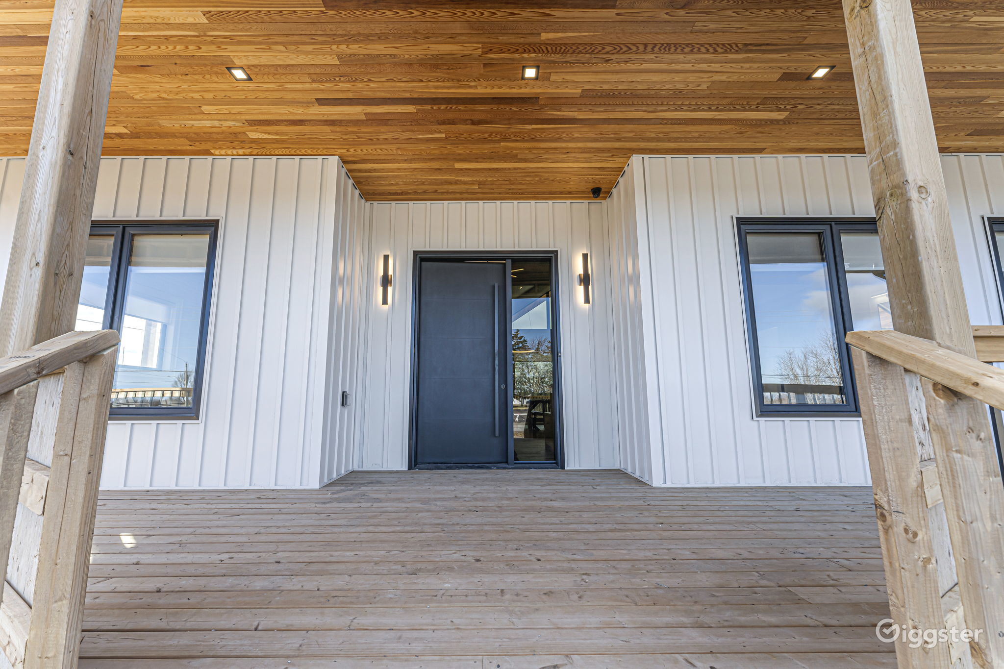 Luxury Modern Home in Sherkston w/ Hot Tub Rent this location on Giggster