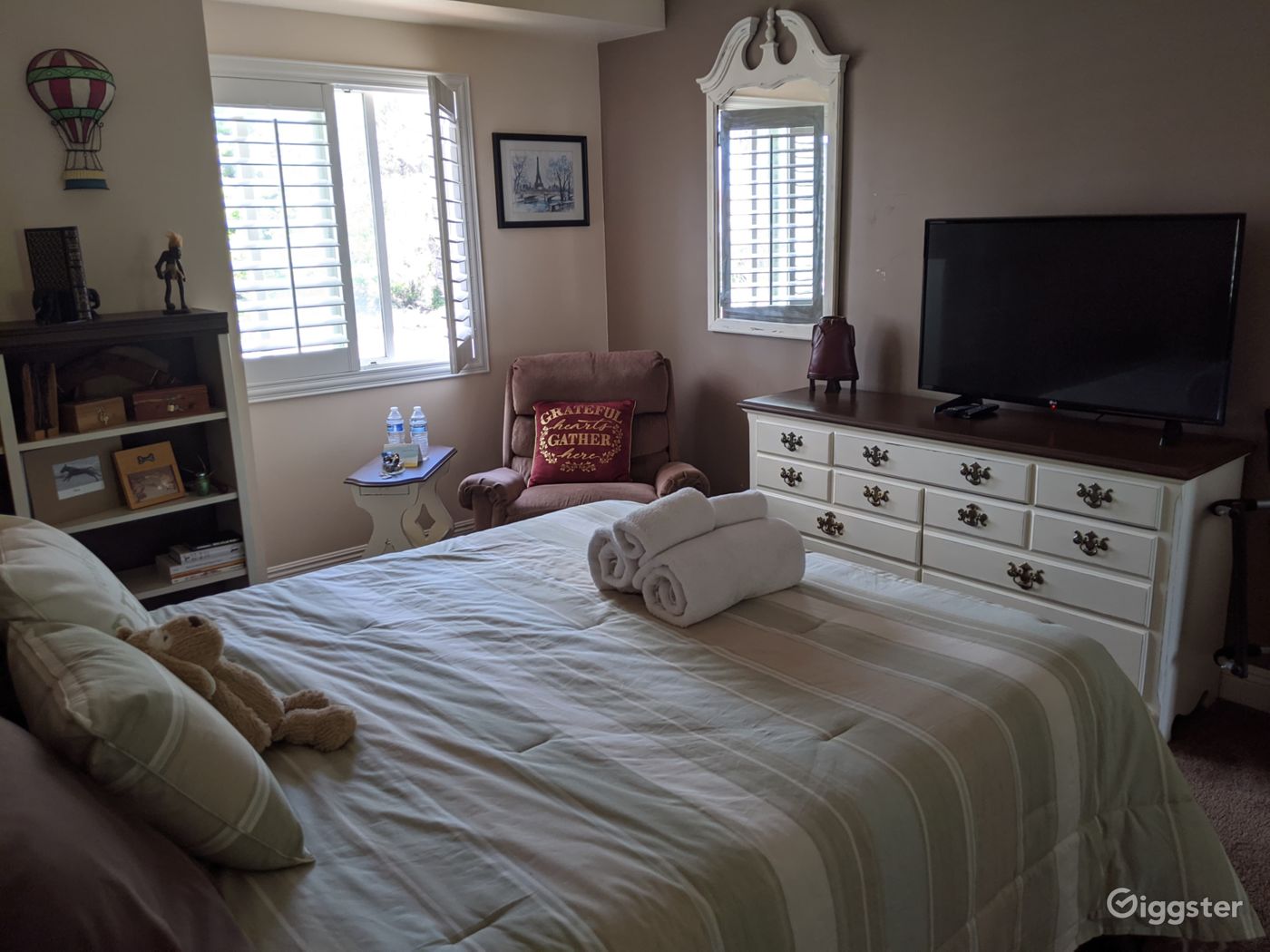 Home... Sweet Home... Rent this location on Giggster