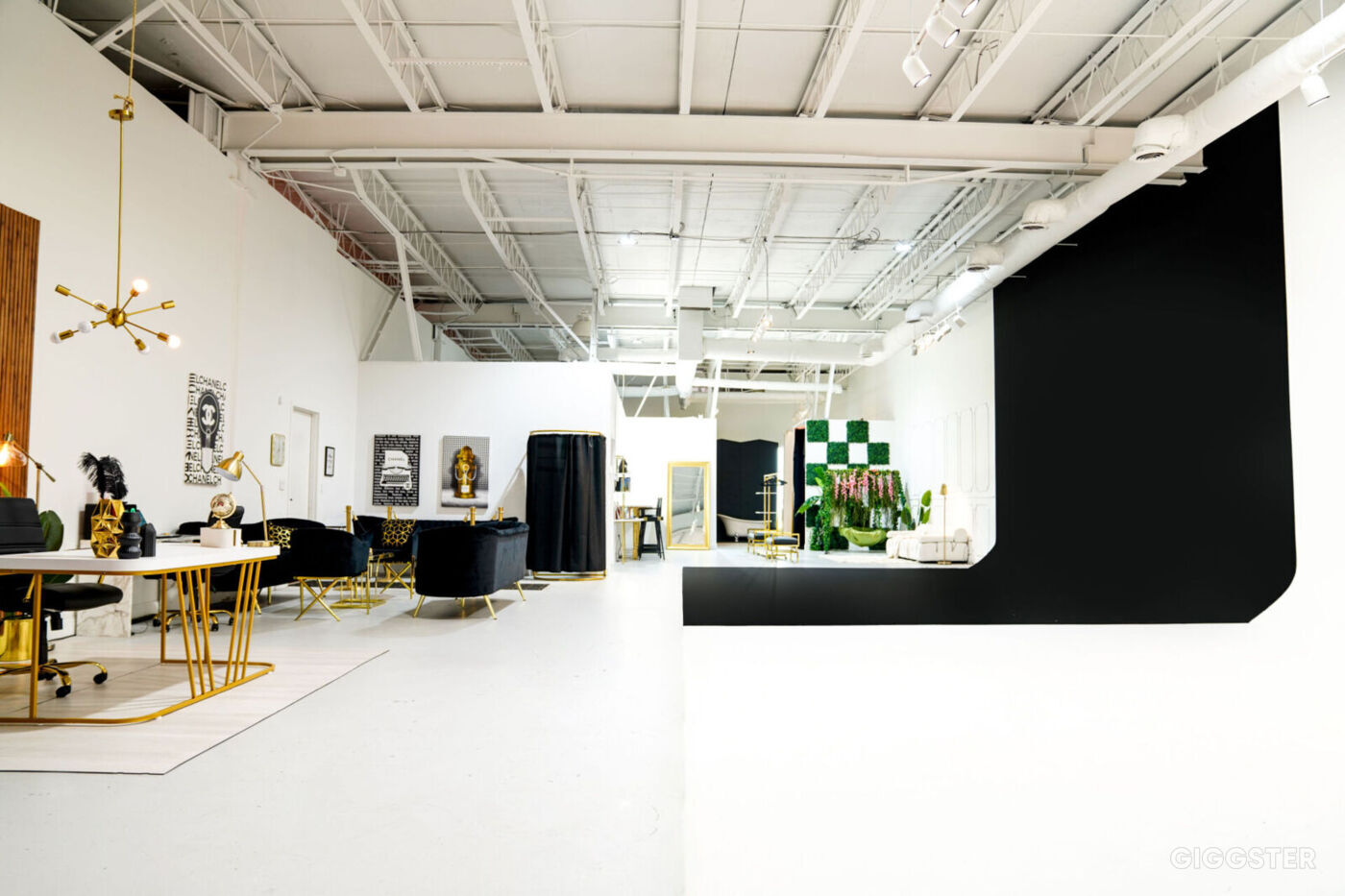 Stunning Photography and Production Studio in ATL Rent this location