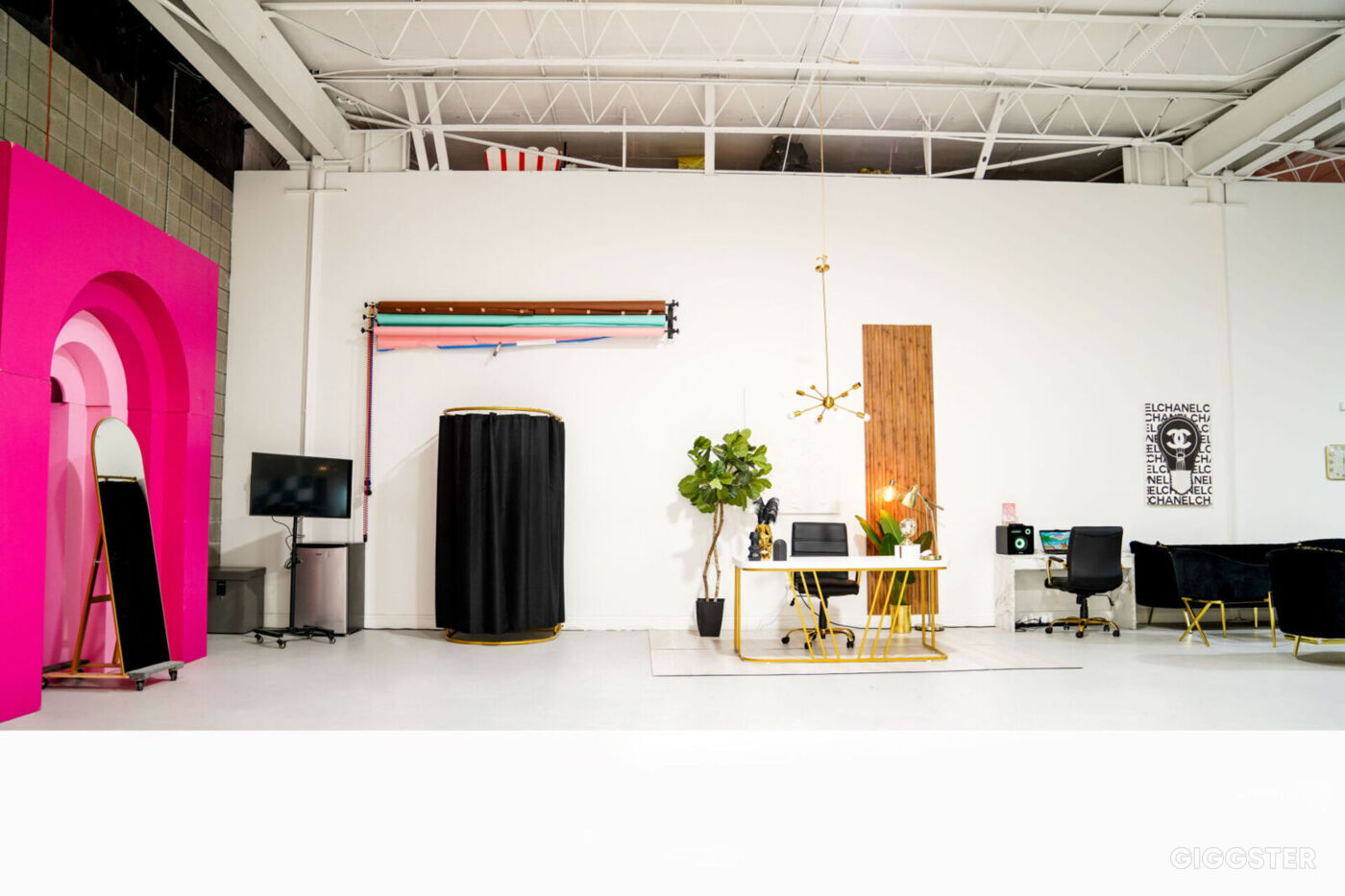 Stunning Photography and Production Studio in ATL Rent this location