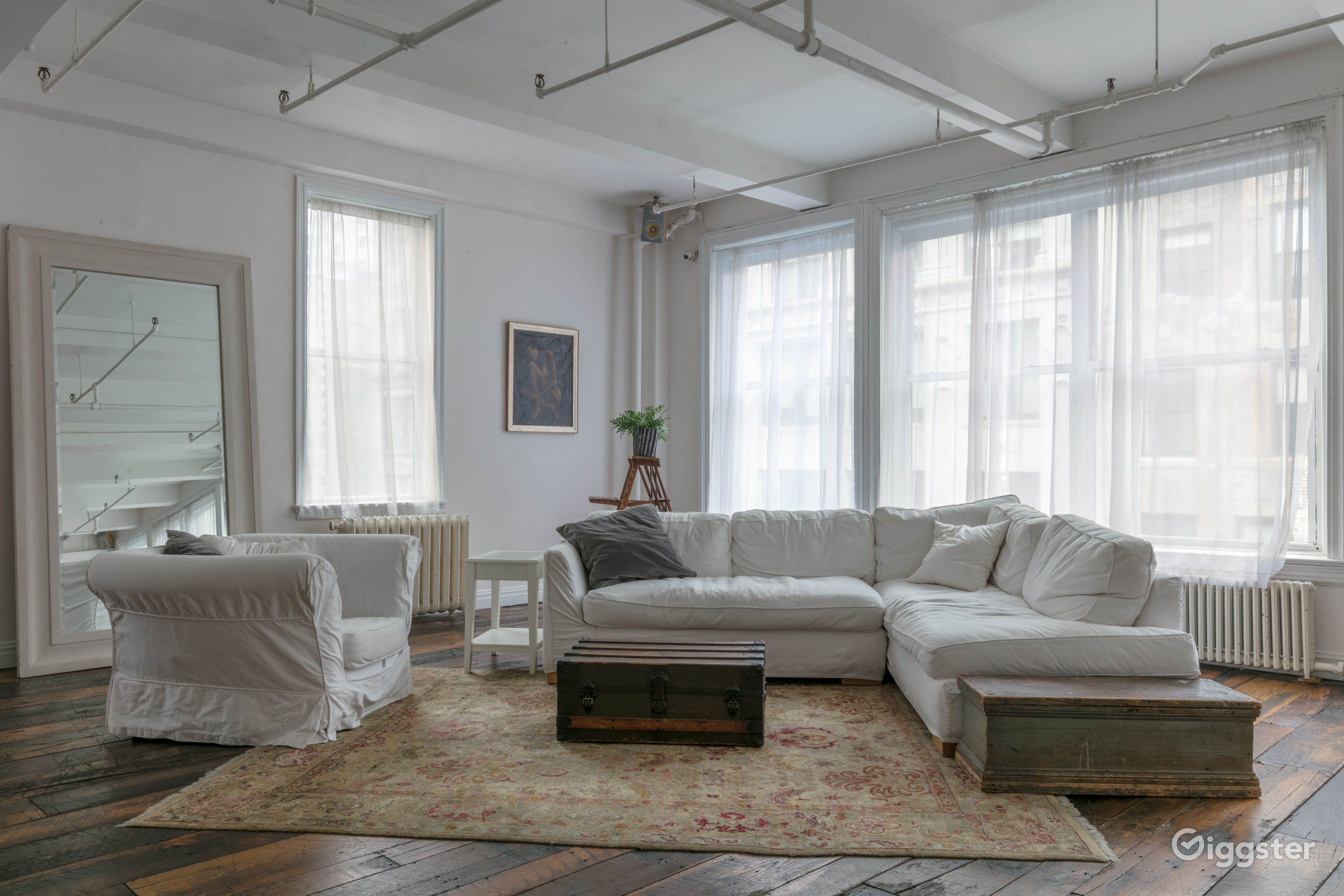 Manhattan Loft for Shoots and Events Rent this location on Giggster