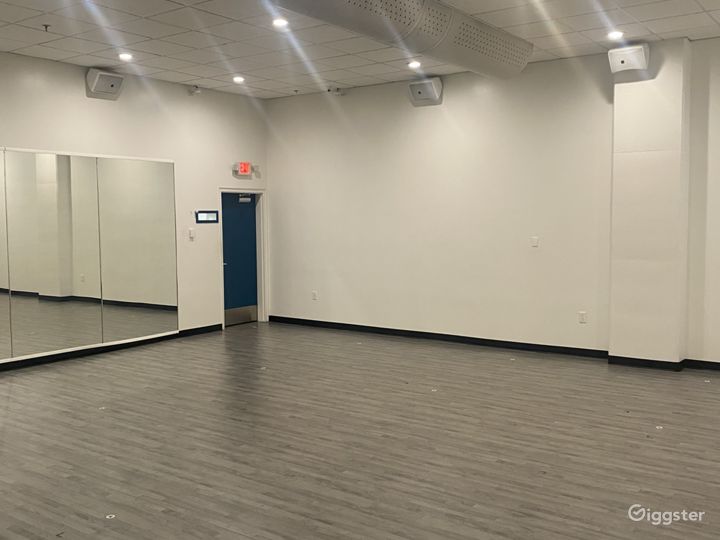 Midtown Video & Photo Studio Rent this location on Giggster
