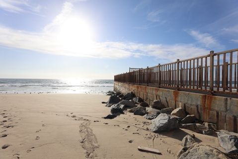 Dockweiler Beach | Lifeguard Towers 55-56 Photo 33