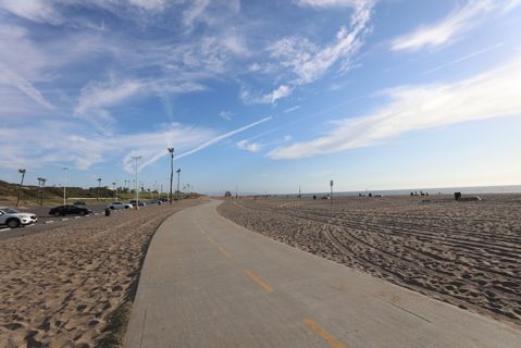 Dockweiler Beach | Lifeguard Towers 55-56 Photo 51