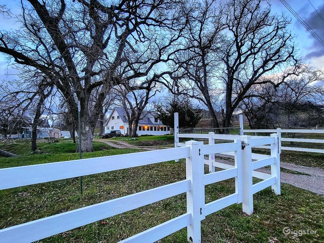 Front entry to Solace Ranch.